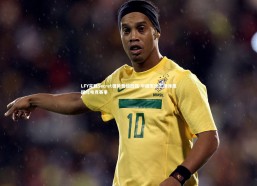 b体育官方入口：LFY完胜Secret强势晋级四强 中国军团三席领跑国际电竞赛事